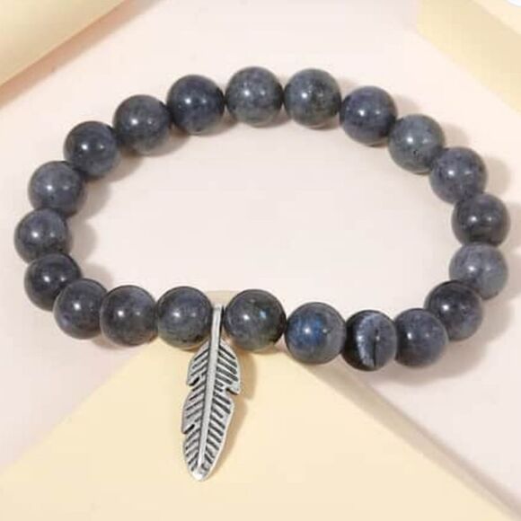 Malagasy Labradorite Beaded Bracelet - Picture 7 of 12